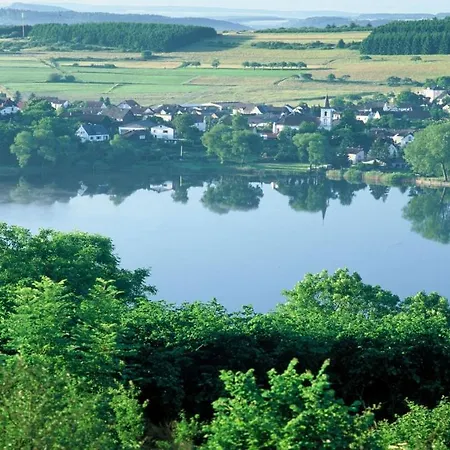 Luxus Seenaehe Apartment Schalkenmehren