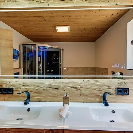 Luxus Seenaehe Apartment Schalkenmehren